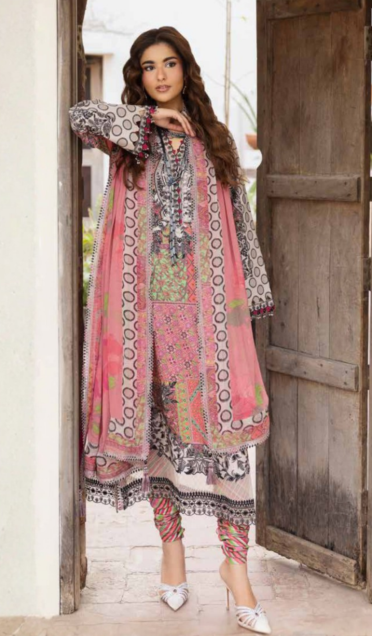 3 Piece Unstitched Embroidered Lawn - V1904