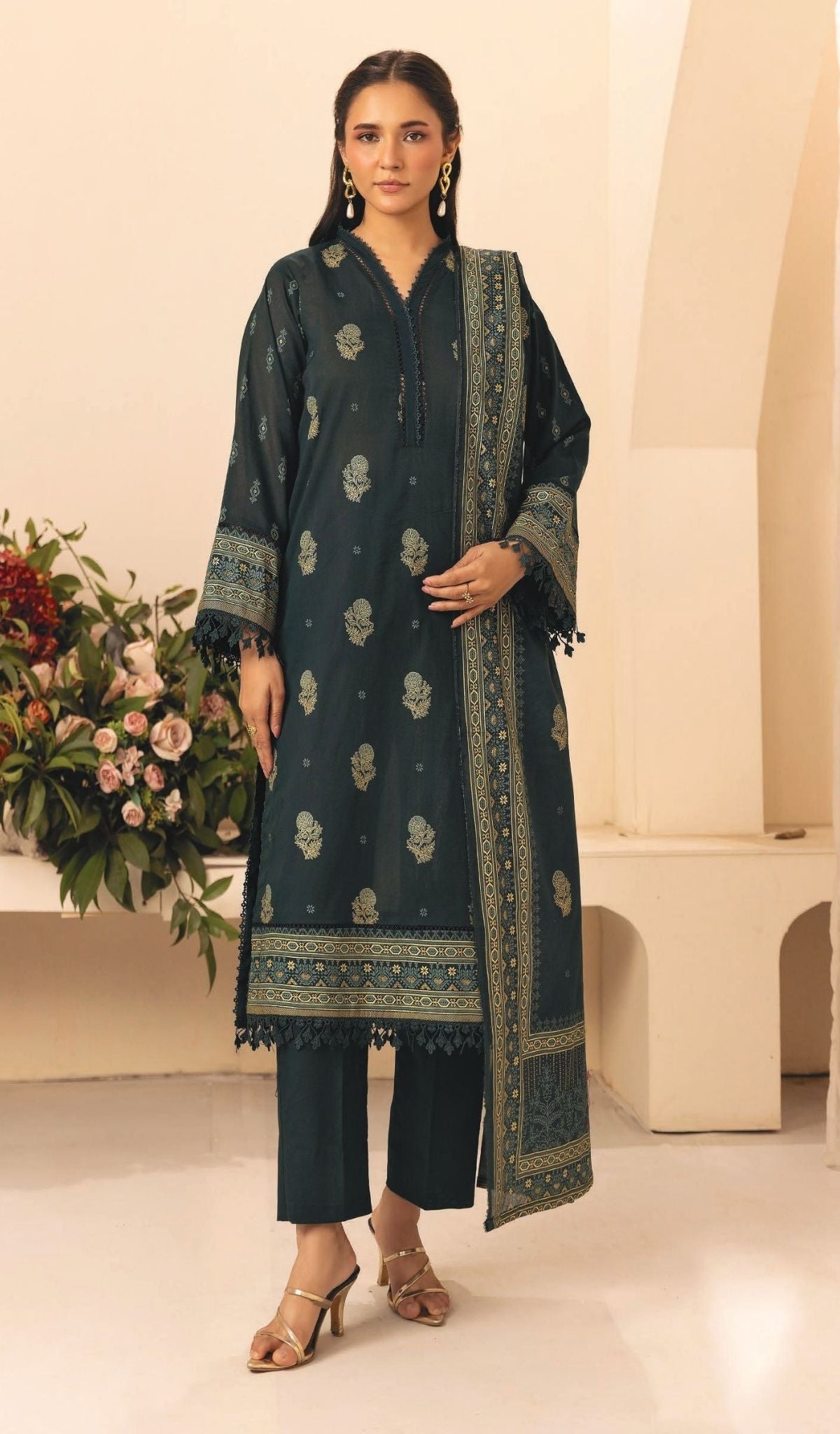 3 Piece Unstitched Printed Lawn - V106