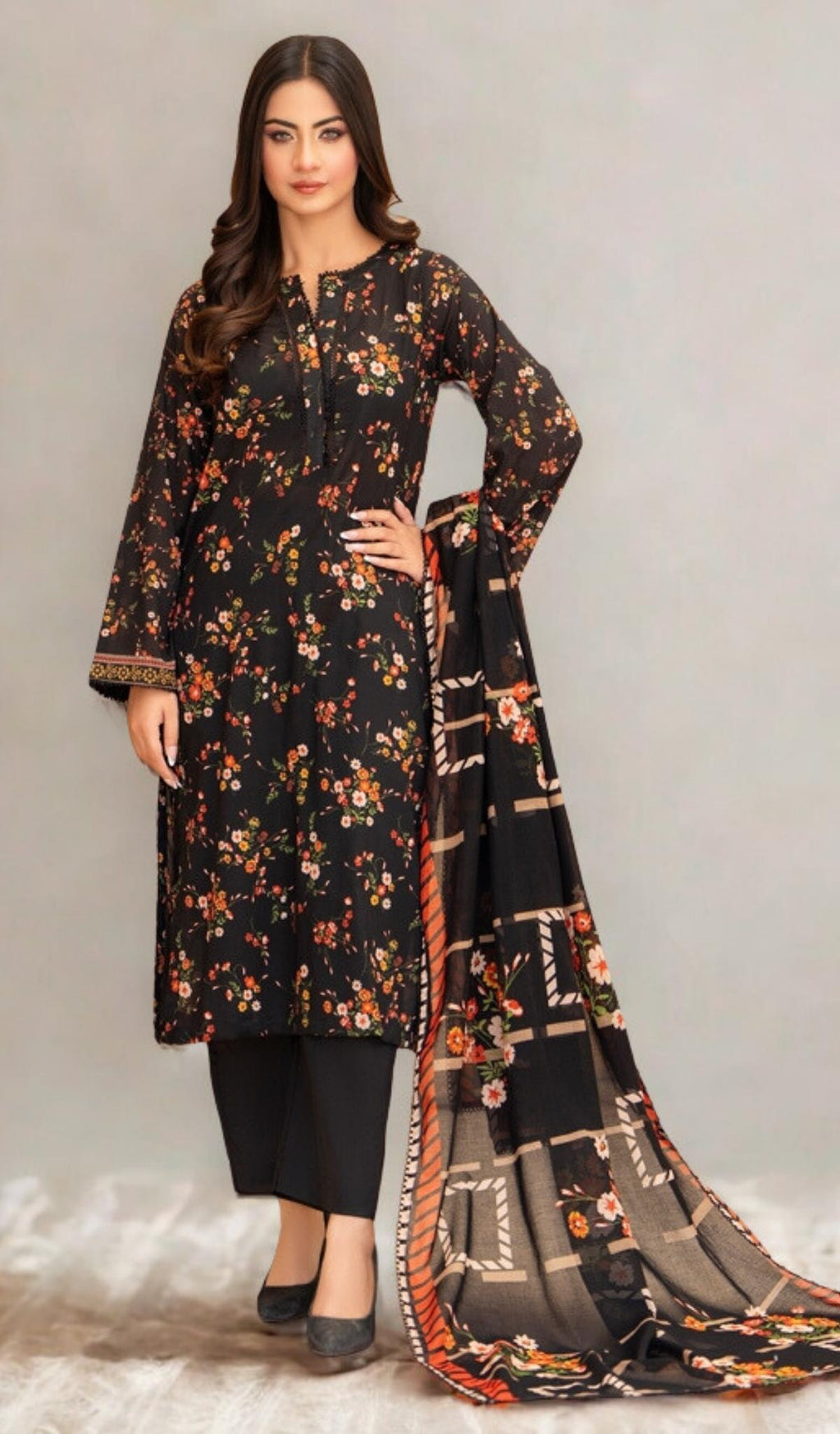3 Piece Unstitched Digital Printed Lawn - V202