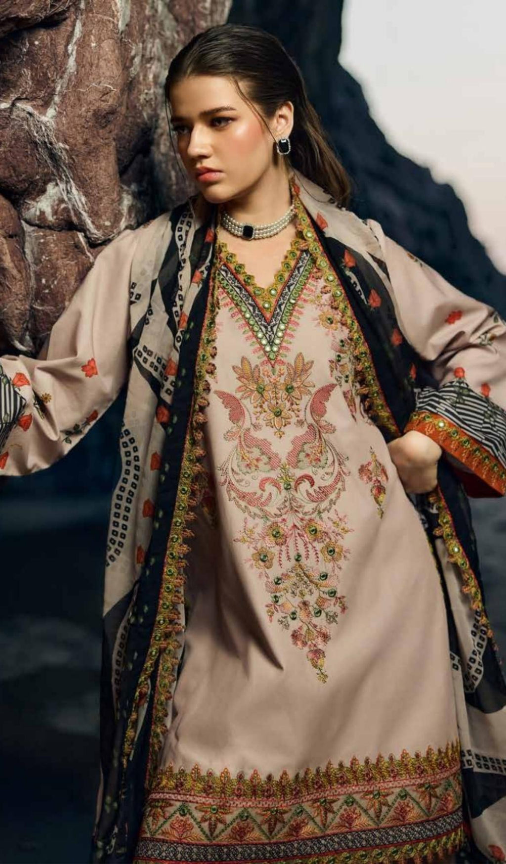 3 Piece Unstitched Embroidered Lawn - V607