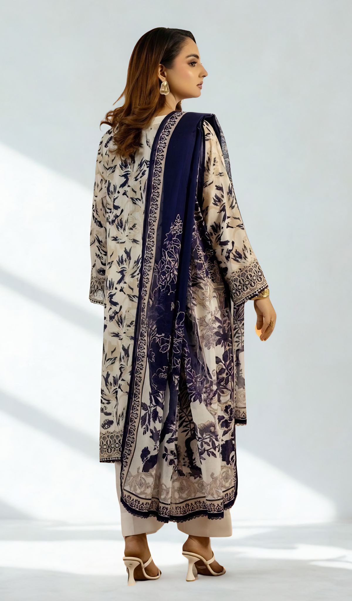 3 Piece Unstitched Digital Printed Lawn - V902