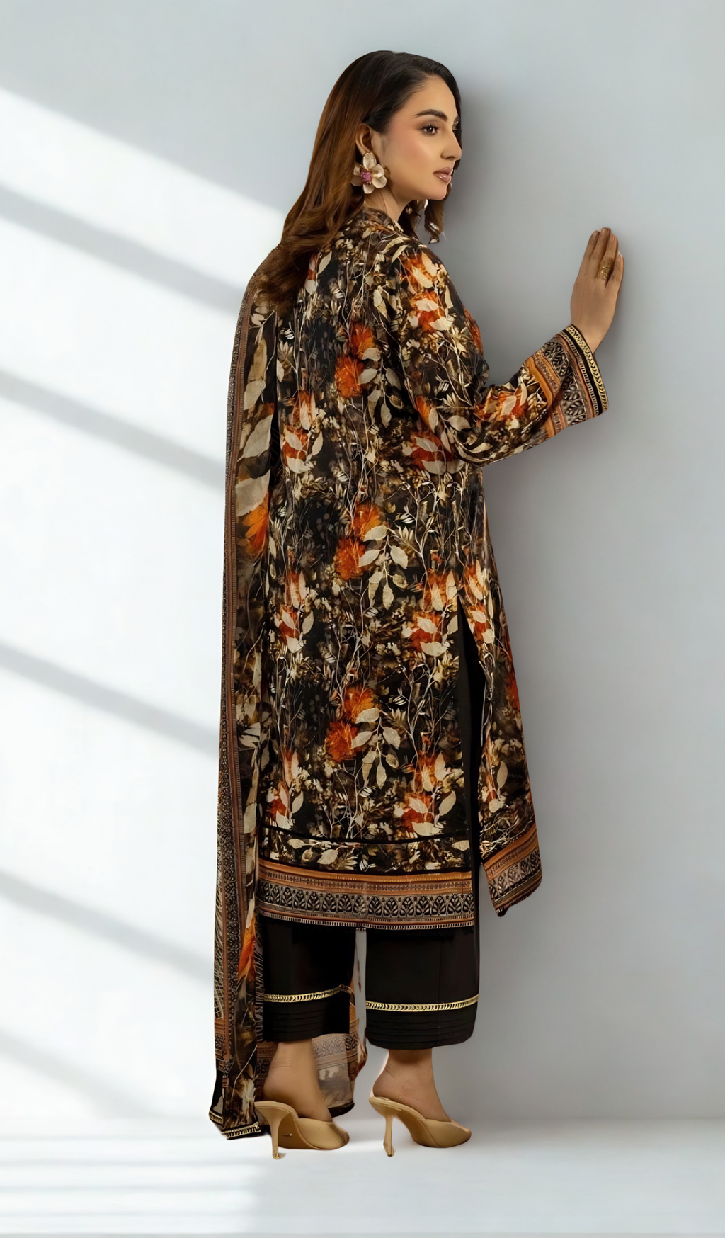 3 Piece Unstitched Digital Printed Lawn - V901